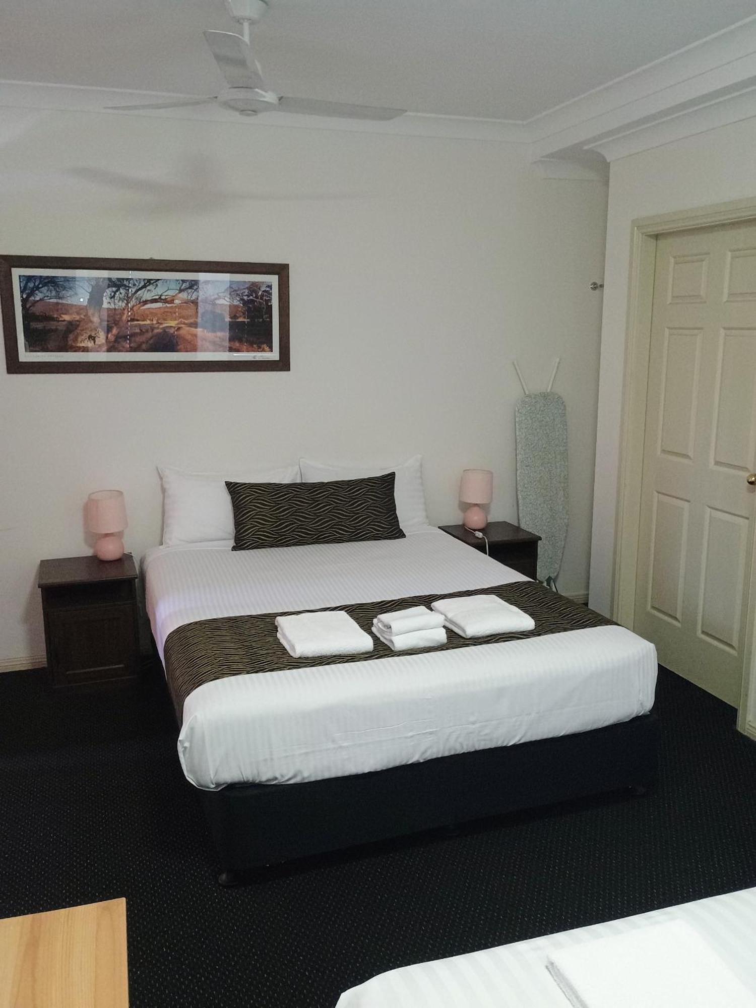 Across Country Motor Inn Dubbo Esterno foto